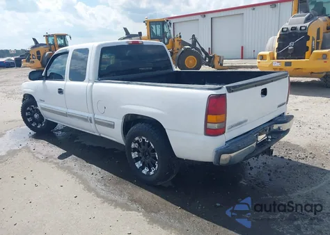 2000 Chevrolet Silverado 1500 Ls z USA, uszkodzony, nr VIN 2GCEC19V9Y1361972